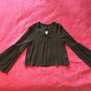 🎁Forever 21 TOP, olive green, NWT